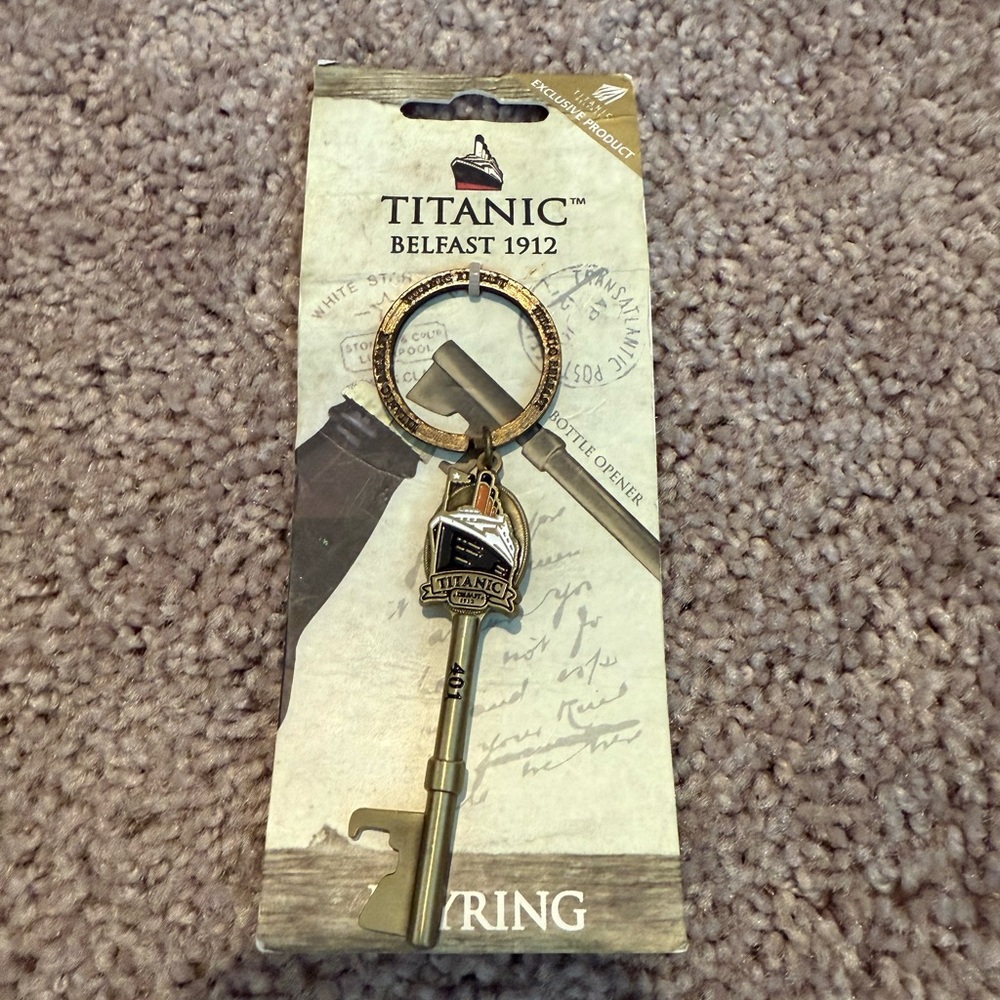 Titanic Belfast 1912 Keyring